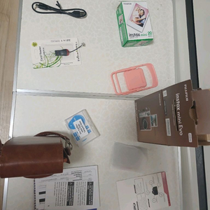 인스탁스 미니에보 카메라(급처)