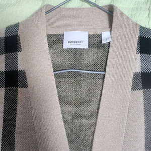 버버리 체크 니트 가디건