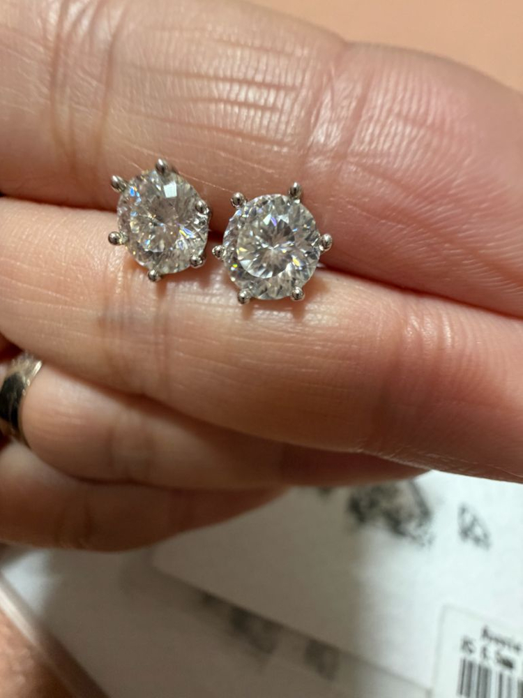 모이사나이트 1캐럿 피어싱--1