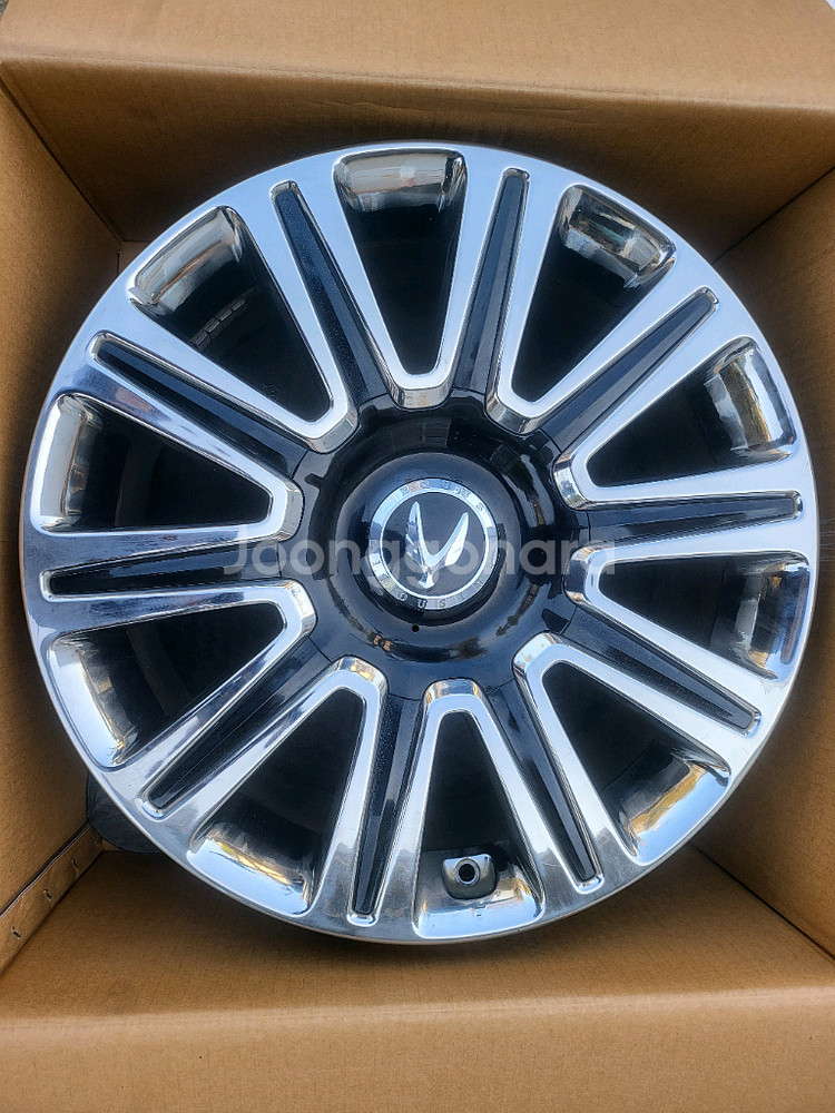 에쿠스VI 리무진 19인치 순정 알로이휠 한대분--2