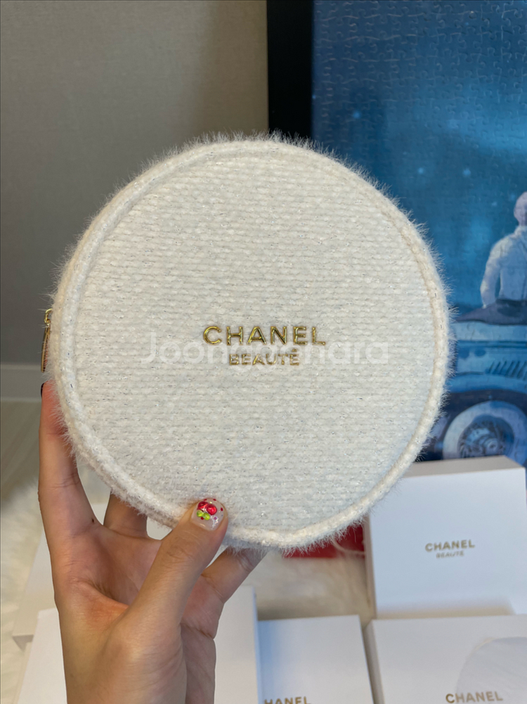 샤넬 뷰티 파우치--1