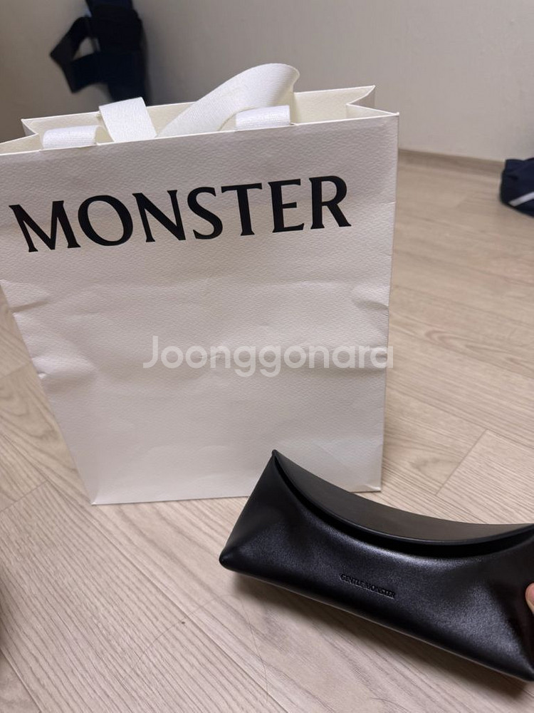 젠틀몬스터 바이로우 블랙 선글라스 신상--0