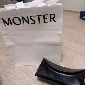 젠틀몬스터 바이로우 블랙 선글라스 신상