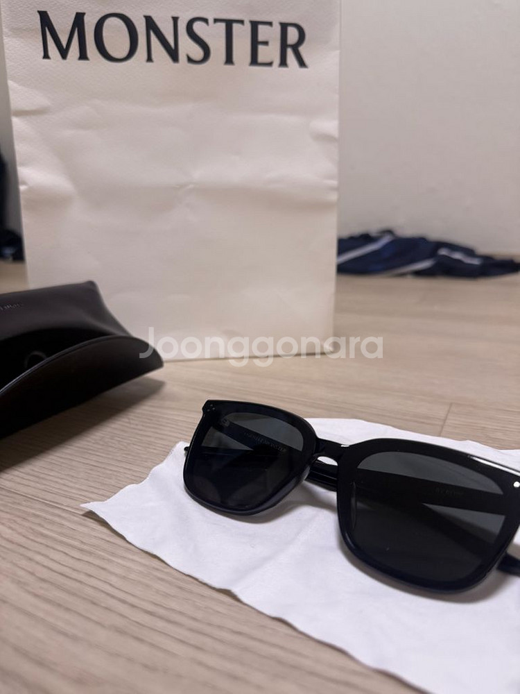 젠틀몬스터 바이로우 블랙 선글라스 신상--1