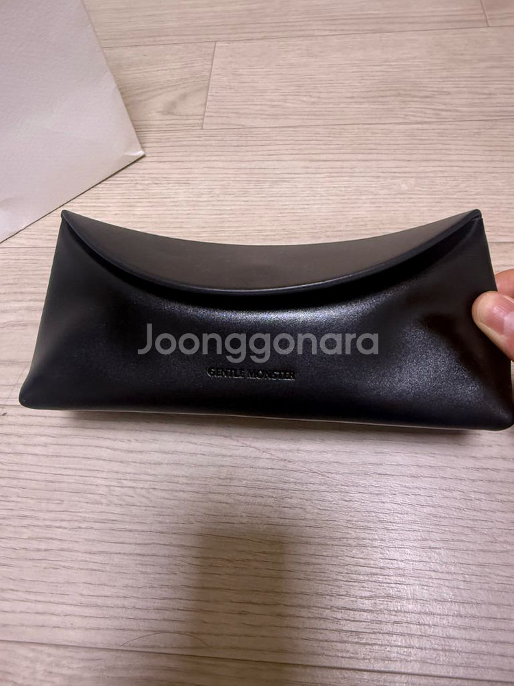 젠틀몬스터 바이로우 블랙 선글라스 신상--3