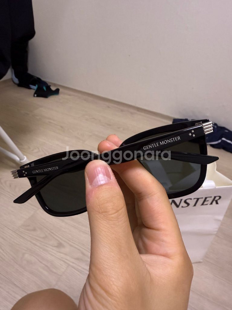 젠틀몬스터 바이로우 블랙 선글라스 신상--2