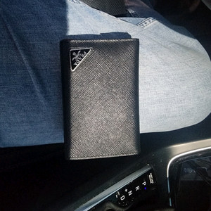 프라다 사피아노 레더 카드지갑