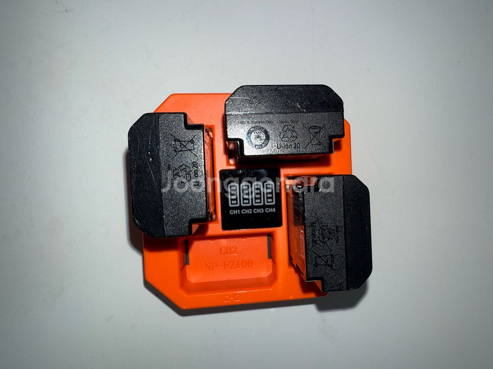 소니 NP-FX100 배터리 스몰리그4구 충전기--0