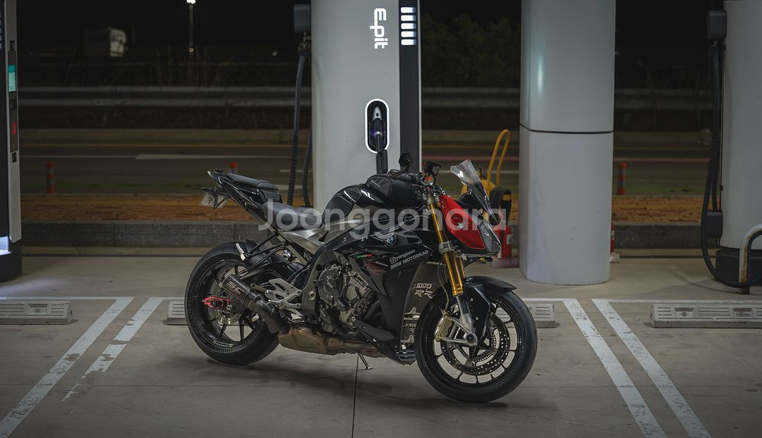 관리 열심히 한 상태좋은 15년식 bmw s1000r--0