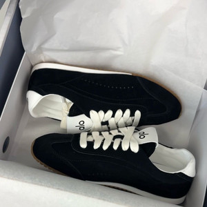 alo 알로요가 선셋 스니커즈 블랙220 새상품