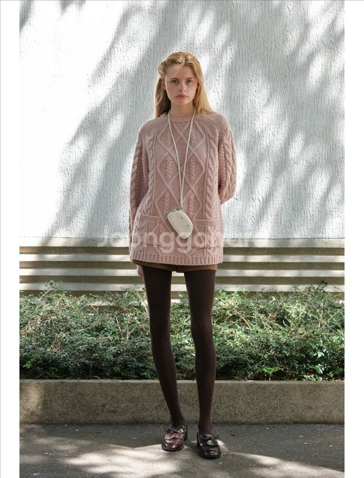 새상품:)썸웨어버터Tiny Baguette Bag-크림--2