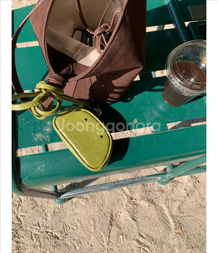 새상품:)썸웨어버터Tiny Baguette Bag-크림--9