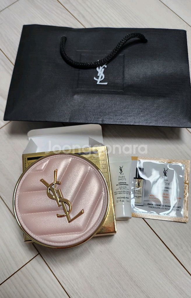 입생로랑 뚜쉬 에끌라 글로우 쿠션 새것--0