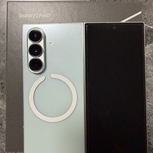 폴드7 민트 512 A급 판매합니다