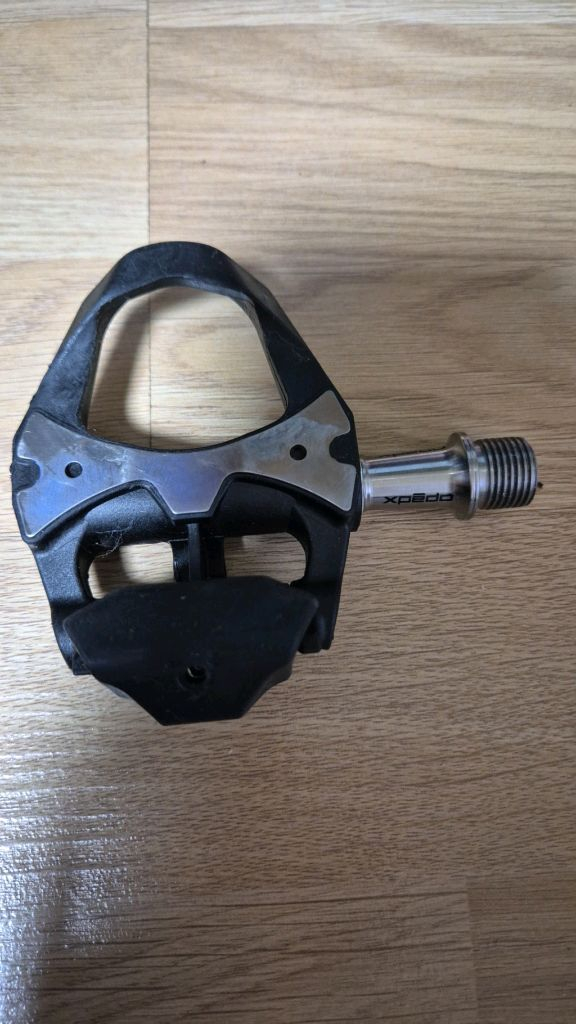엑스페도 스러스트 티타늄 스핀들 로드 클릿페달과 적색 클릿 신품 2세트 포함 판매.--6