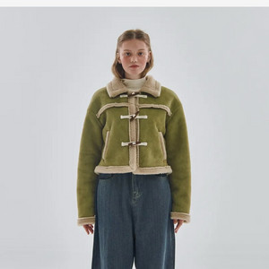 여성 의류 (아우터 위주)