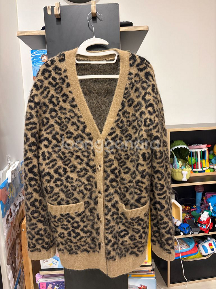 R2W 알파카 가디건 팔아요--0