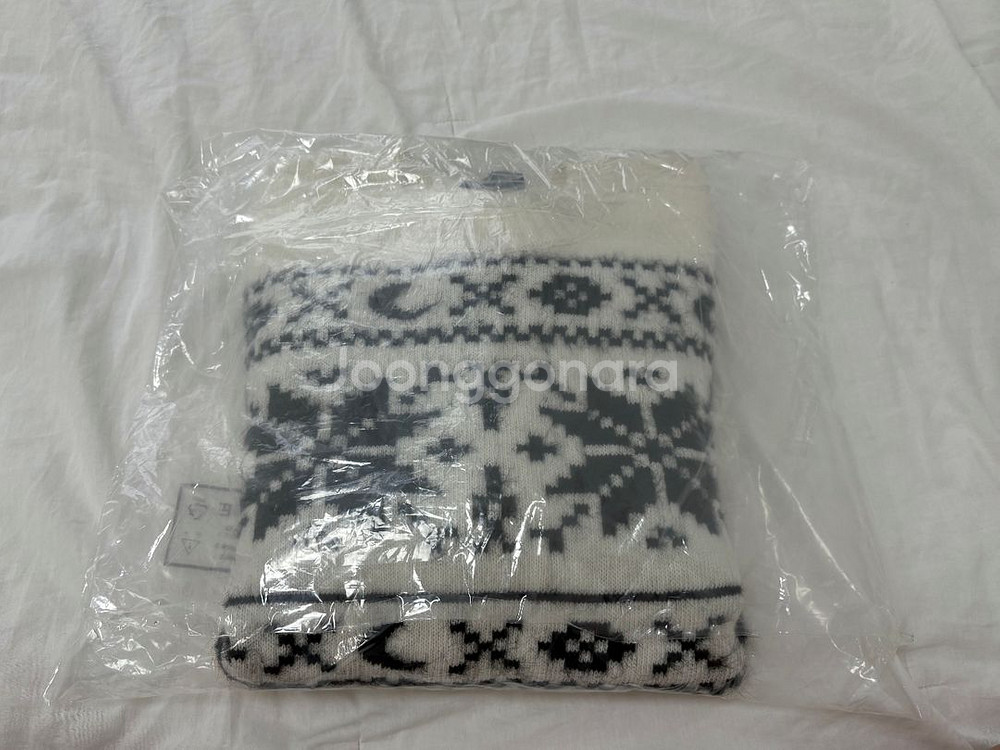 럭키슈에뜨 슈에띠즈 노르딕 패턴 니트 풀오버 아이보리--6