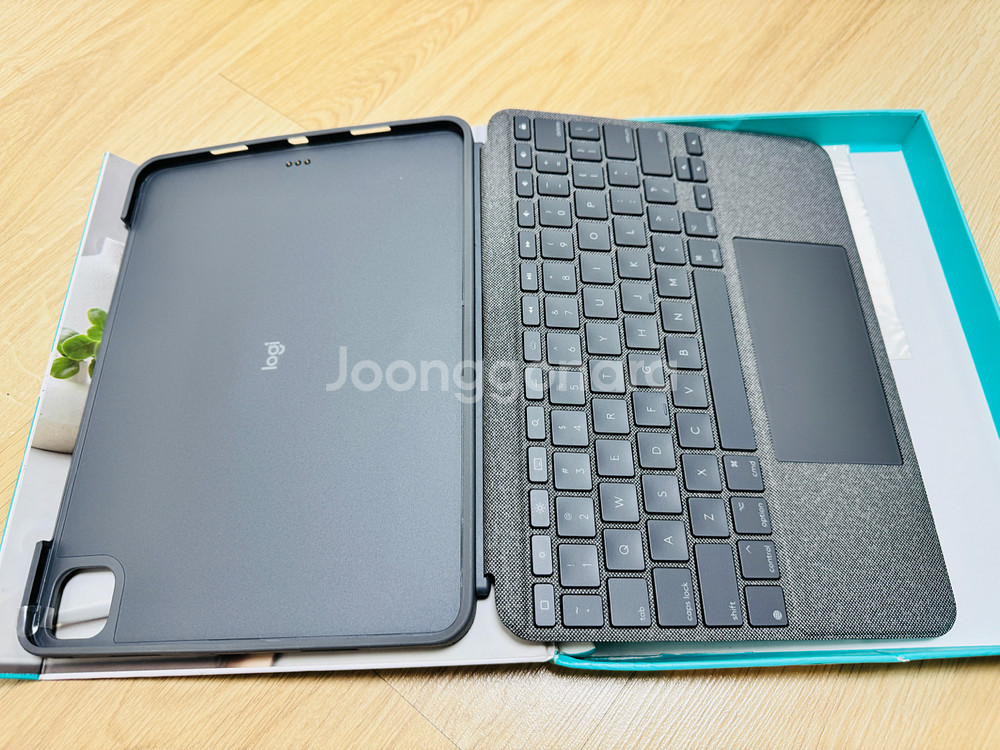 로지텍 콤보터치 키보드 (새제품) 아이패드 프로 11인치 1,2,3,4세--2