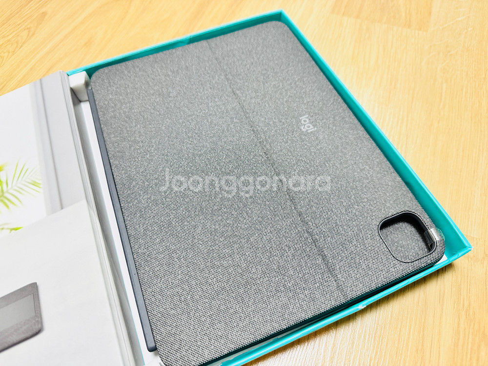 로지텍 콤보터치 키보드 (새제품) 아이패드 프로 11인치 1,2,3,4세--1