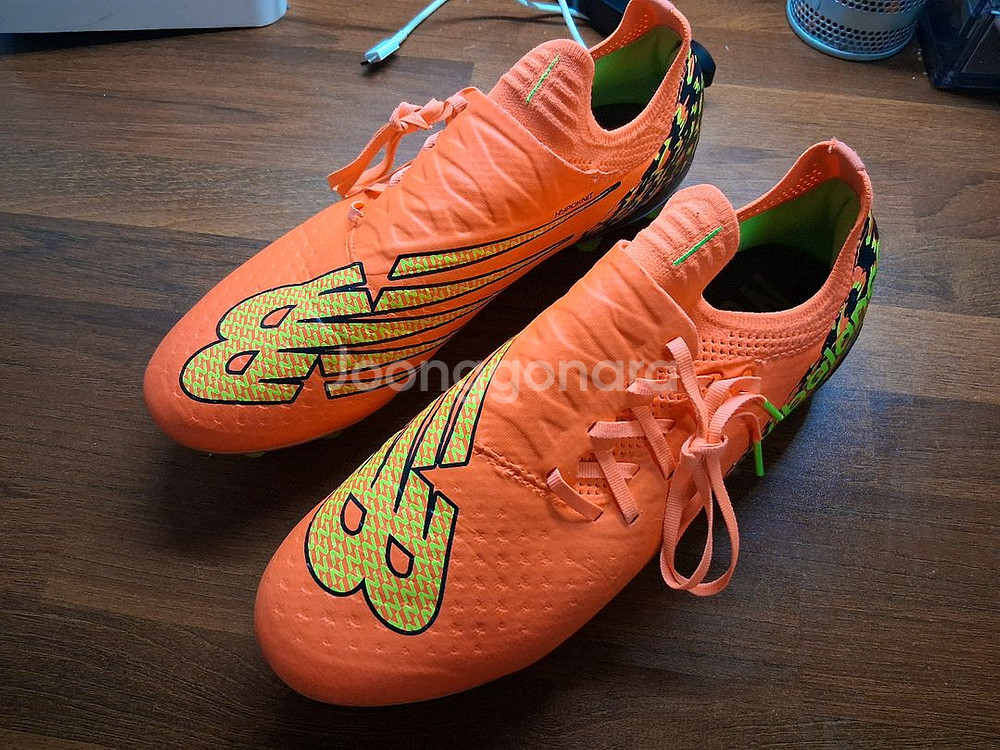 [265] 뉴발란스 퓨론 V7 프로 hg 축구화--0