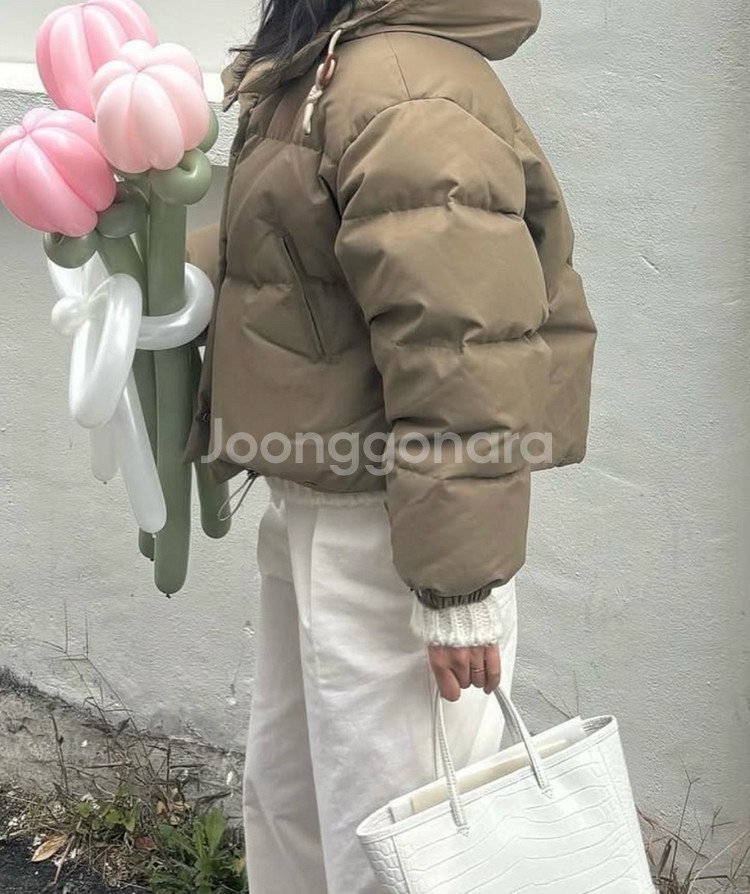 낫띵리튼 페블 크롭 푸퍼 패딩 베이지--8