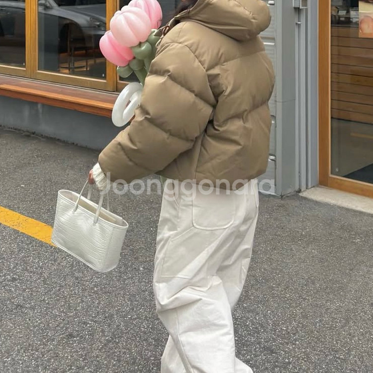 낫띵리튼 페블 크롭 푸퍼 패딩 베이지--7