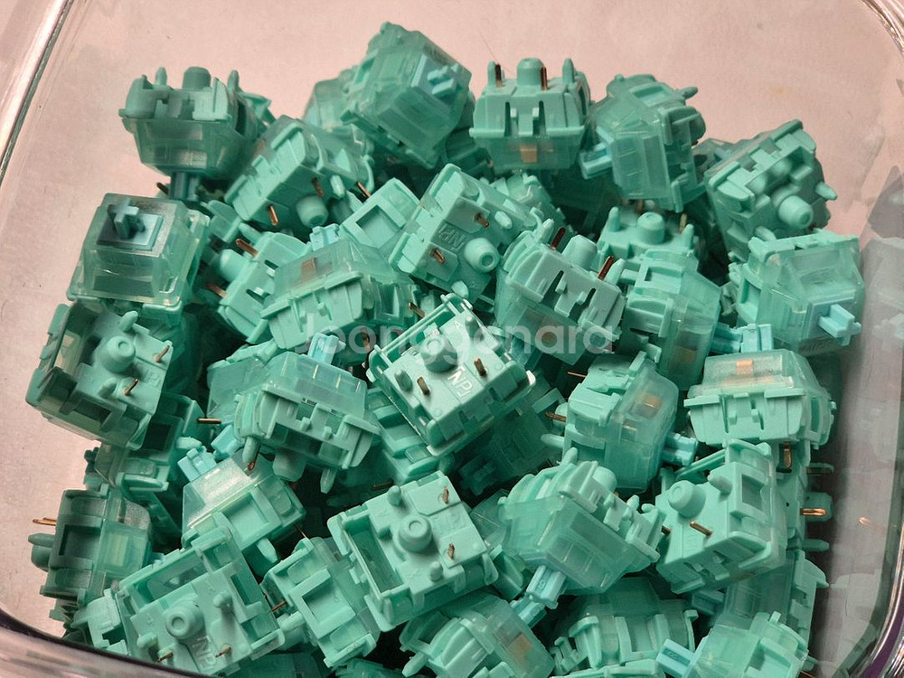 누피 민트축 키보드 스위치 90개--1