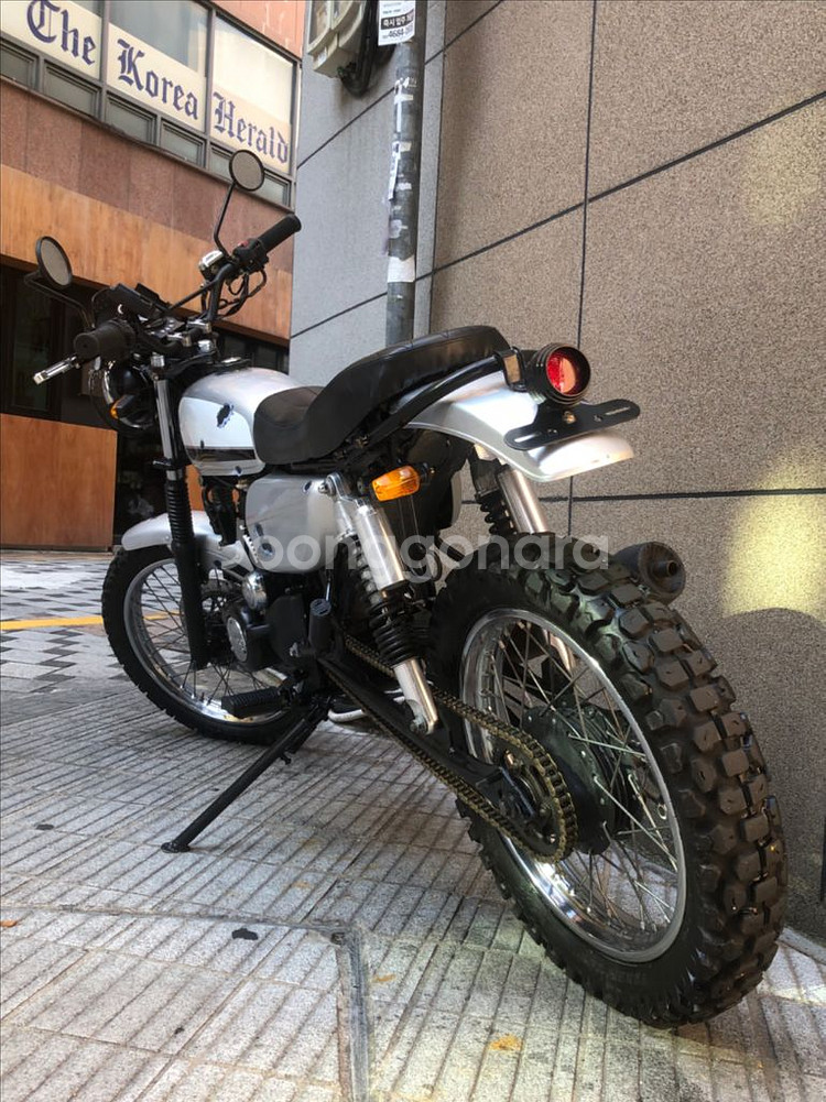 킴코 kcr125 커스텀 바이크 판매--4