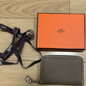 에르메스 지펭고 샹달 지퍼 카드지갑 에토프 은장