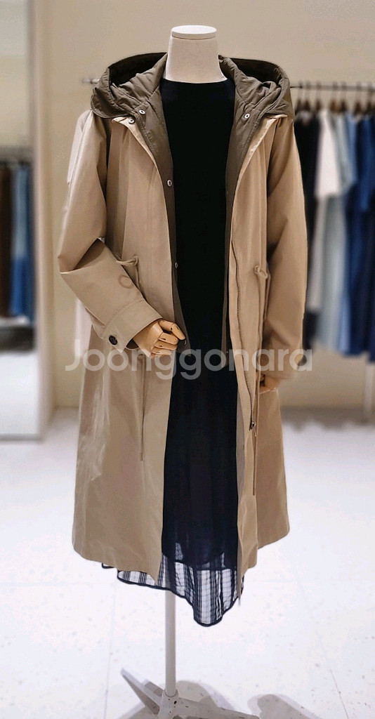 써스데이아일랜드 후드코트--0