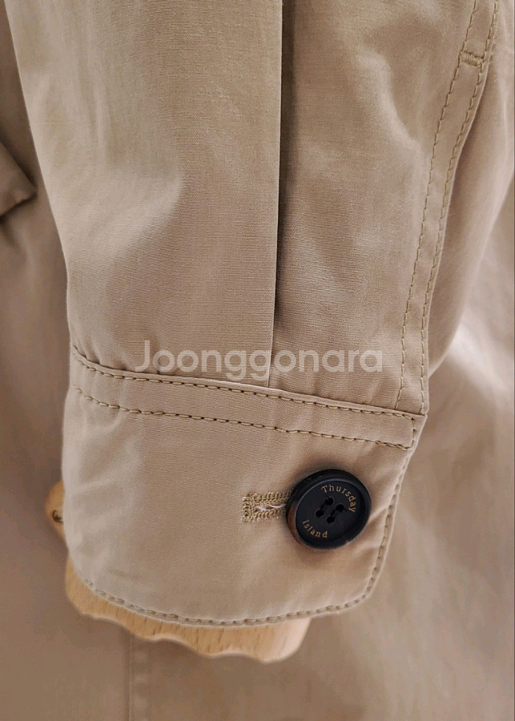 써스데이아일랜드 후드코트--3