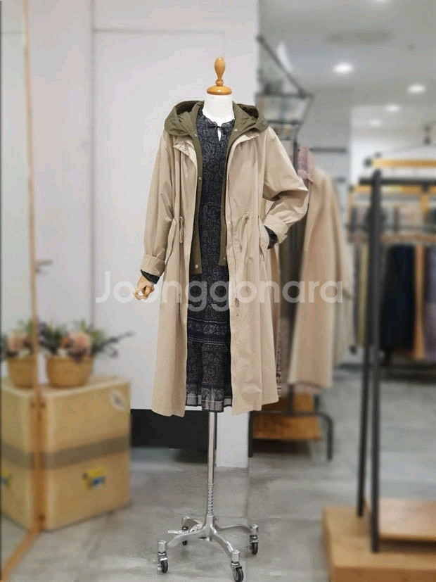 써스데이아일랜드 후드코트--5