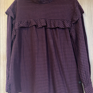 써스데이아일랜드 블라우스