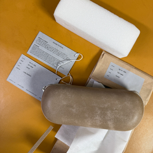 프리미엄 안경테