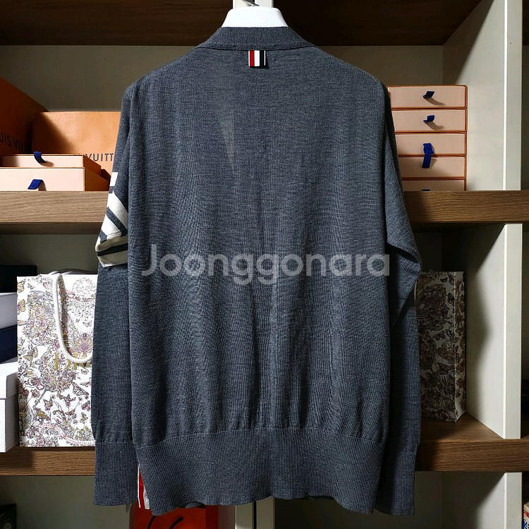 톰브라운 사선완장 메리노 울 가디건 2사이즈--1