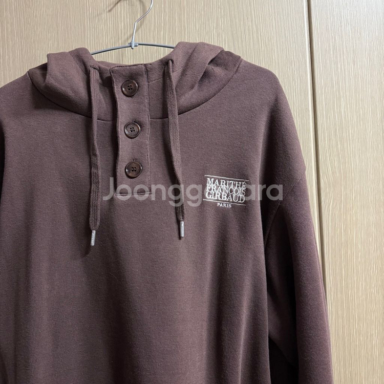 무배) 마리떼 프랑소와 저버 클래식 로고 버튼 후드티--4