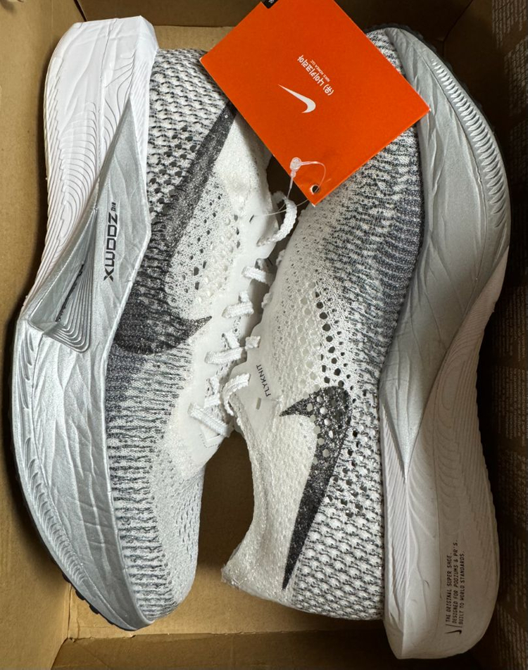 [250] 나이키 우먼스 줌X 베이퍼플라이3 러닝화 이미지