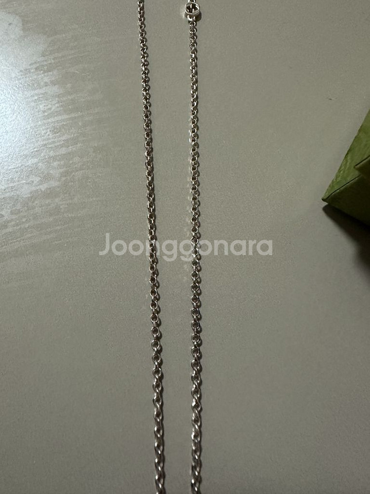 수원 구찌 실버 여자 키체인 목걸이 판매합니다 바--1