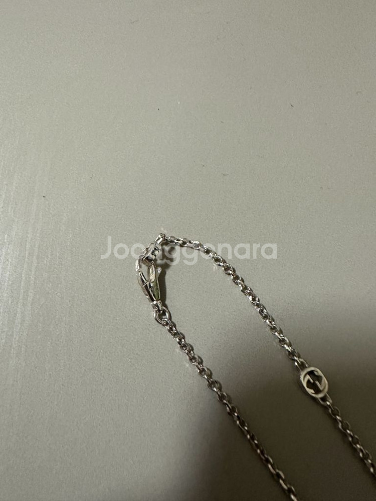 수원 구찌 실버 여자 키체인 목걸이 판매합니다 바--3