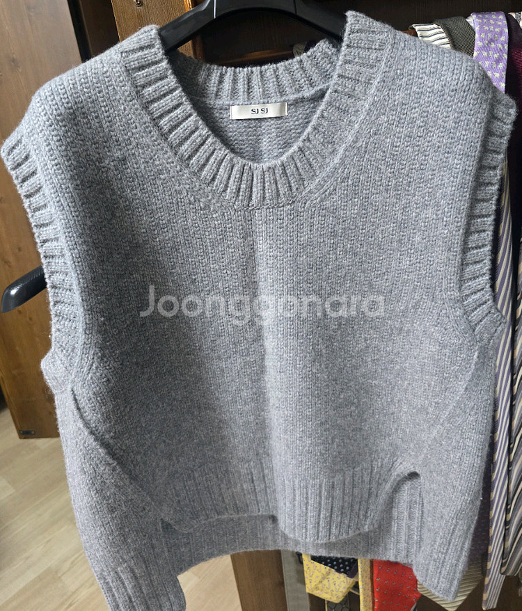 sjsj알파카 블렌드 유넥 슬릿 니트 베스트 90--1