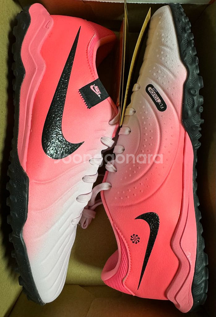 [255] 나이키 티엠포 레전드10 아카데미 TF 풋살화--9