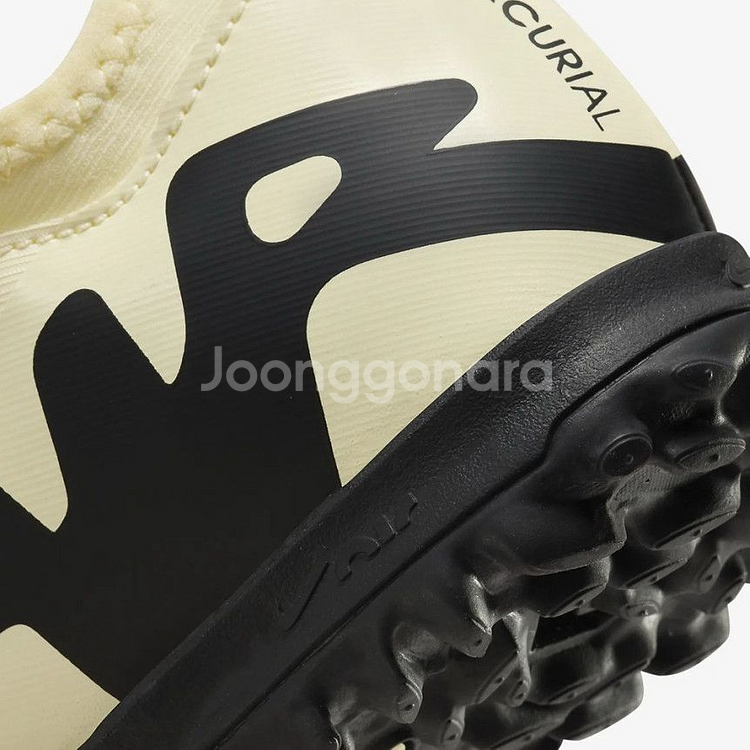 [240] 나이키 주니어 머큐리얼 줌 베이퍼15 아카데미 TF 풋살화--6