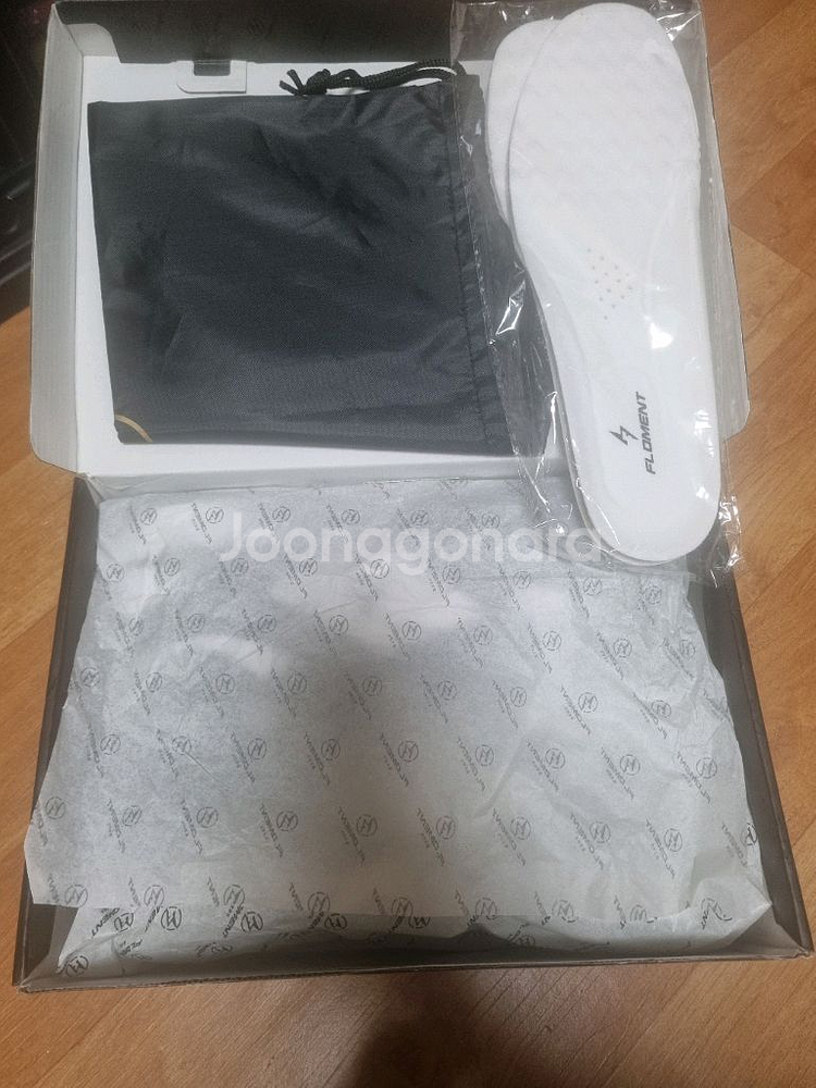 플로먼트 배드민턴화 260 새상품--1