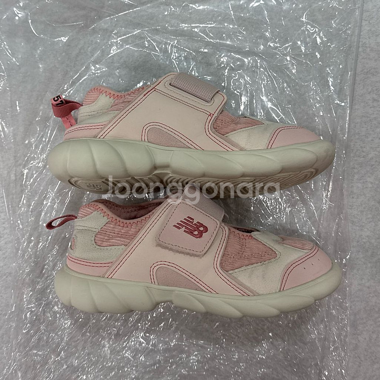 뉴발란스키즈 프리들 핑크 200사이즈--1