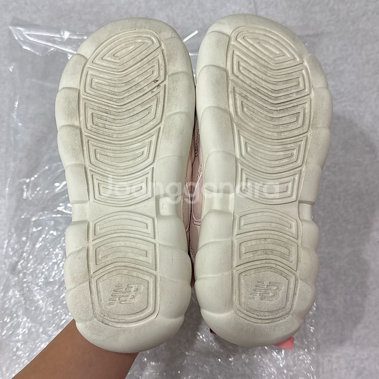 뉴발란스키즈 프리들 핑크 200사이즈--3