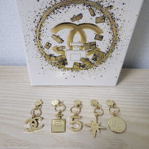 정품) 샤넬 홀리데이 키링 팬던트 백참 (코스메틱)