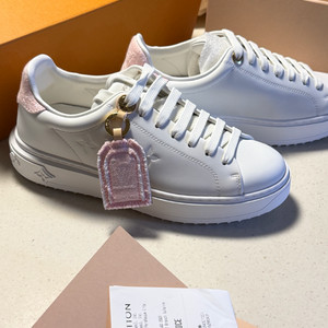 25SS 루이비통 타임아웃 스니커즈 37사이즈 핑크