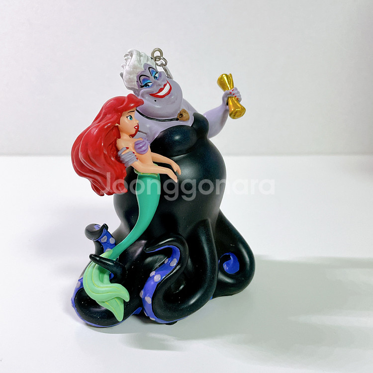 디즈니 인어공주 우슬라 싱잉 오너먼트 피규어--2