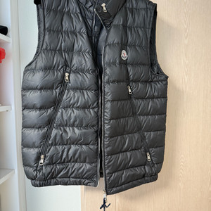 몽클레어 패딩조끼 100-105